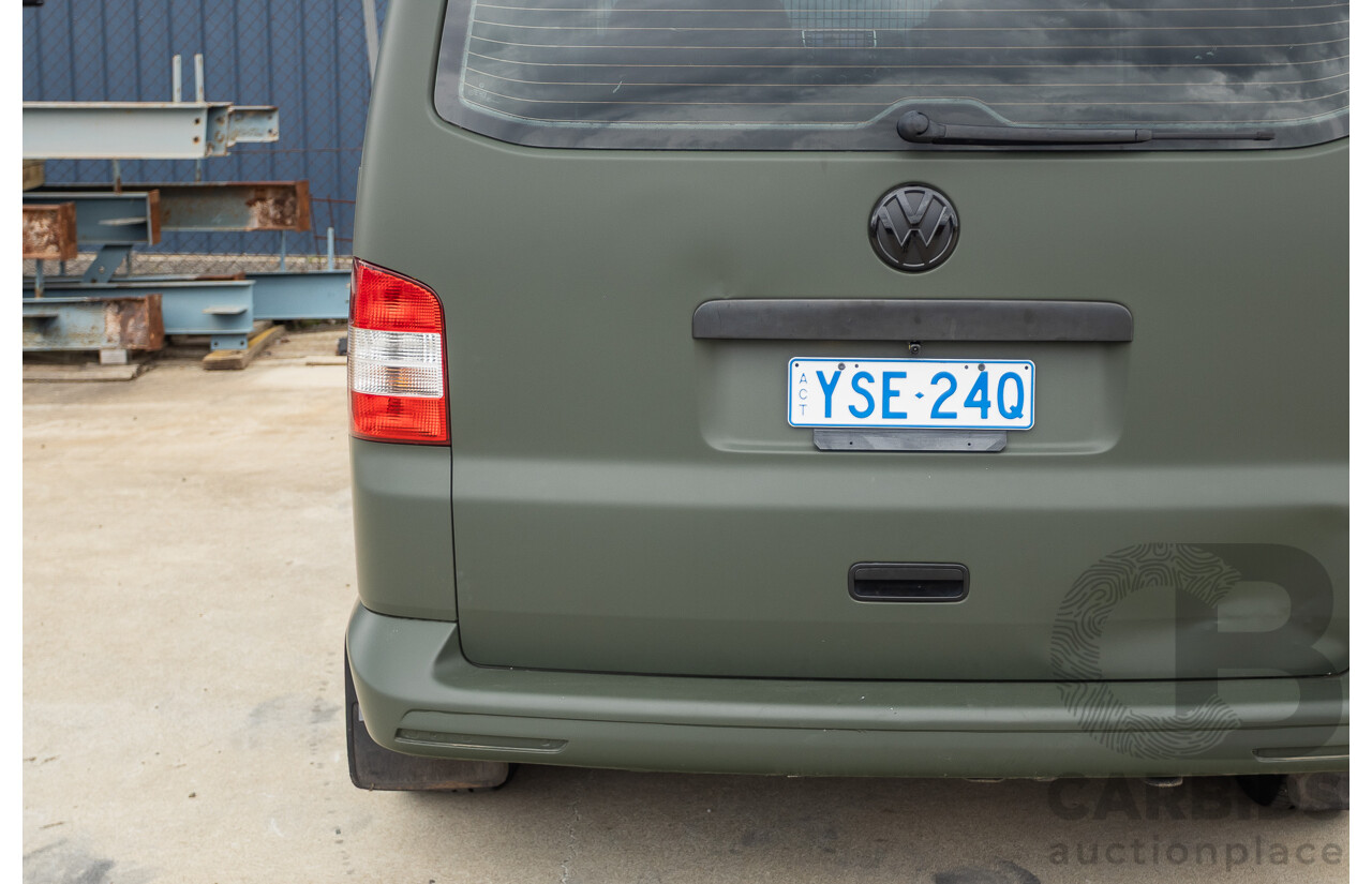 06/2014 Volkswagen Transporter TDI 250 SWB T5 MY14 Van White Matt Green (Wrapped) Turbo Diesel 2.0L