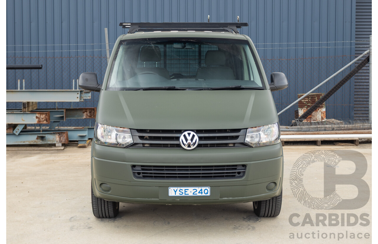 06/2014 Volkswagen Transporter TDI 250 SWB T5 MY14 Van White Matt Green (Wrapped) Turbo Diesel 2.0L