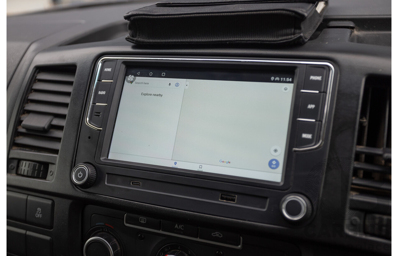 06/2014 Volkswagen Transporter TDI 250 SWB T5 MY14 Van White Matt Green (Wrapped) Turbo Diesel 2.0L