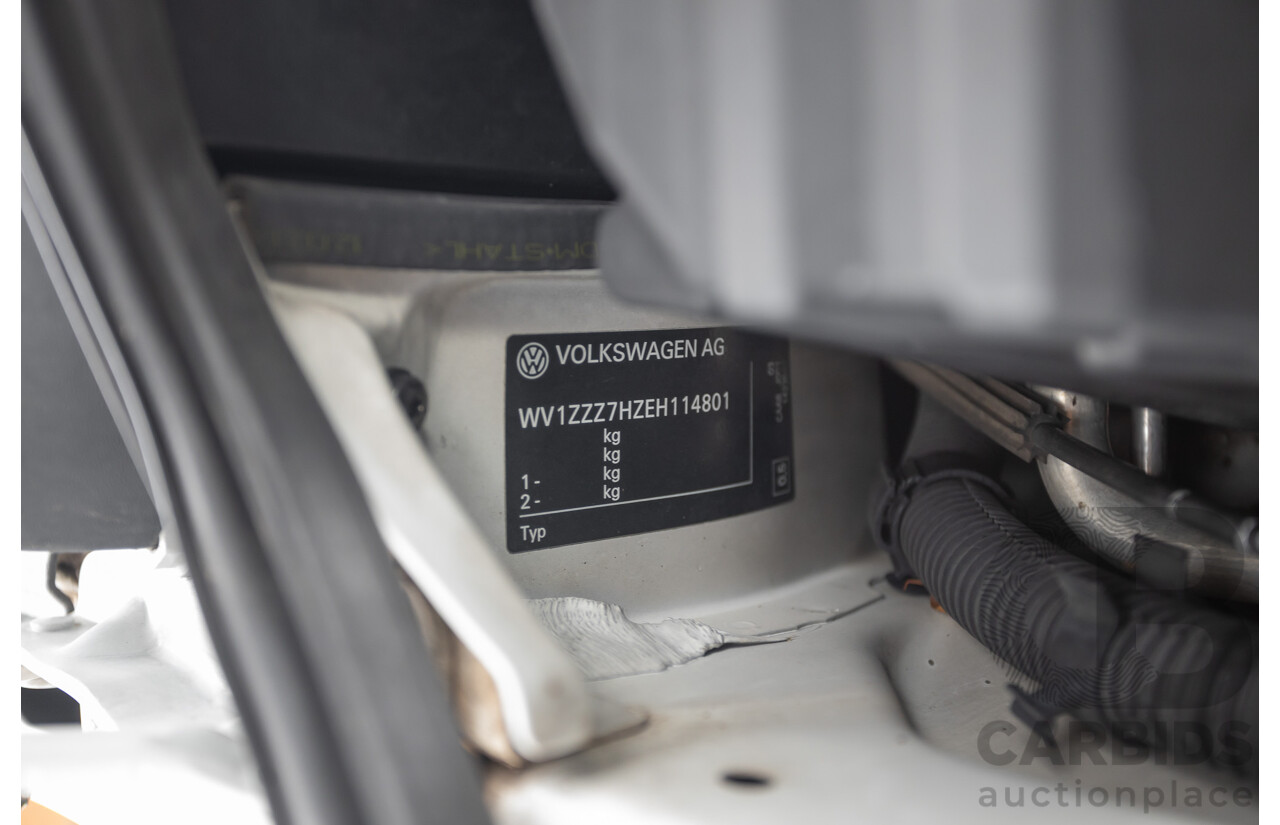 06/2014 Volkswagen Transporter TDI 250 SWB T5 MY14 Van White Matt Green (Wrapped) Turbo Diesel 2.0L