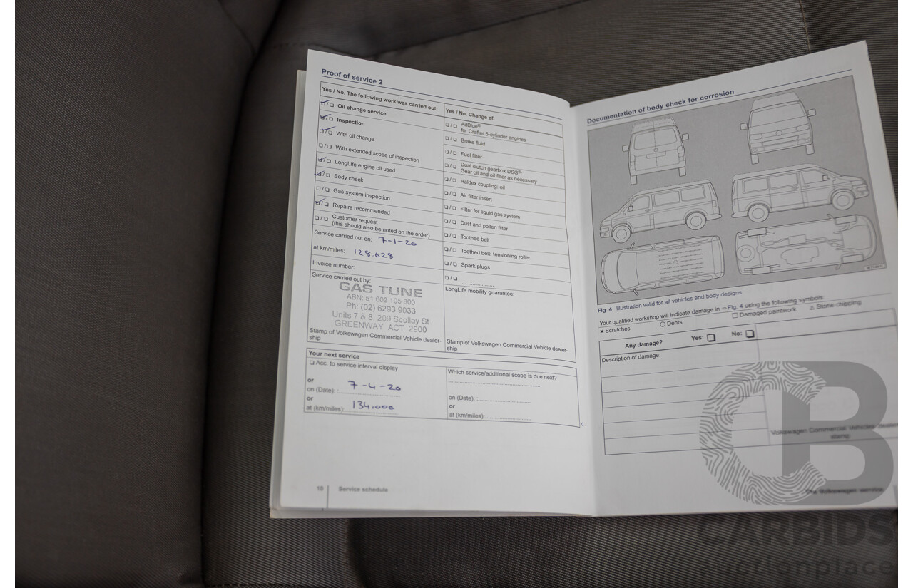 06/2014 Volkswagen Transporter TDI 250 SWB T5 MY14 Van White Matt Green (Wrapped) Turbo Diesel 2.0L