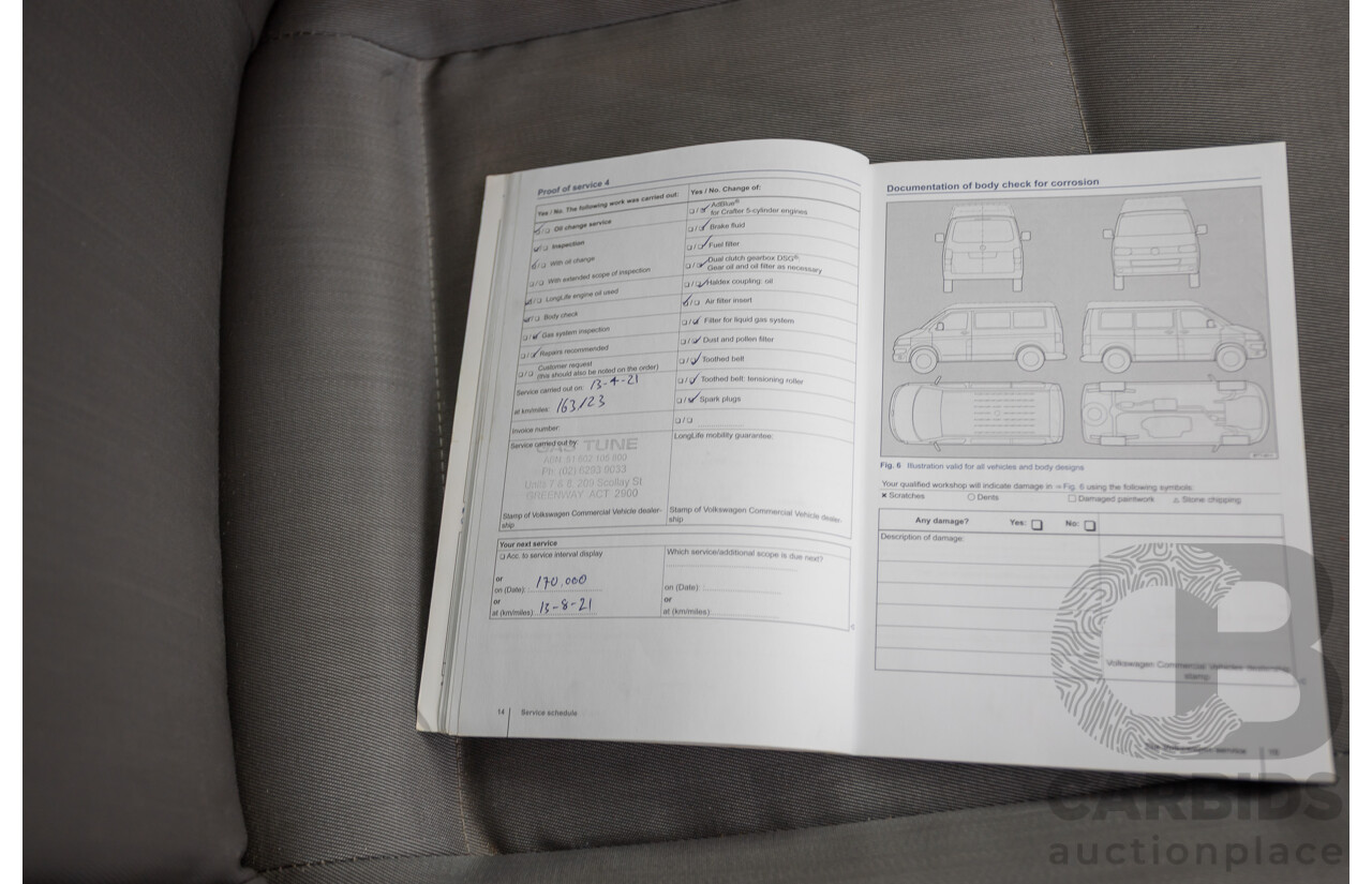 06/2014 Volkswagen Transporter TDI 250 SWB T5 MY14 Van White Matt Green (Wrapped) Turbo Diesel 2.0L