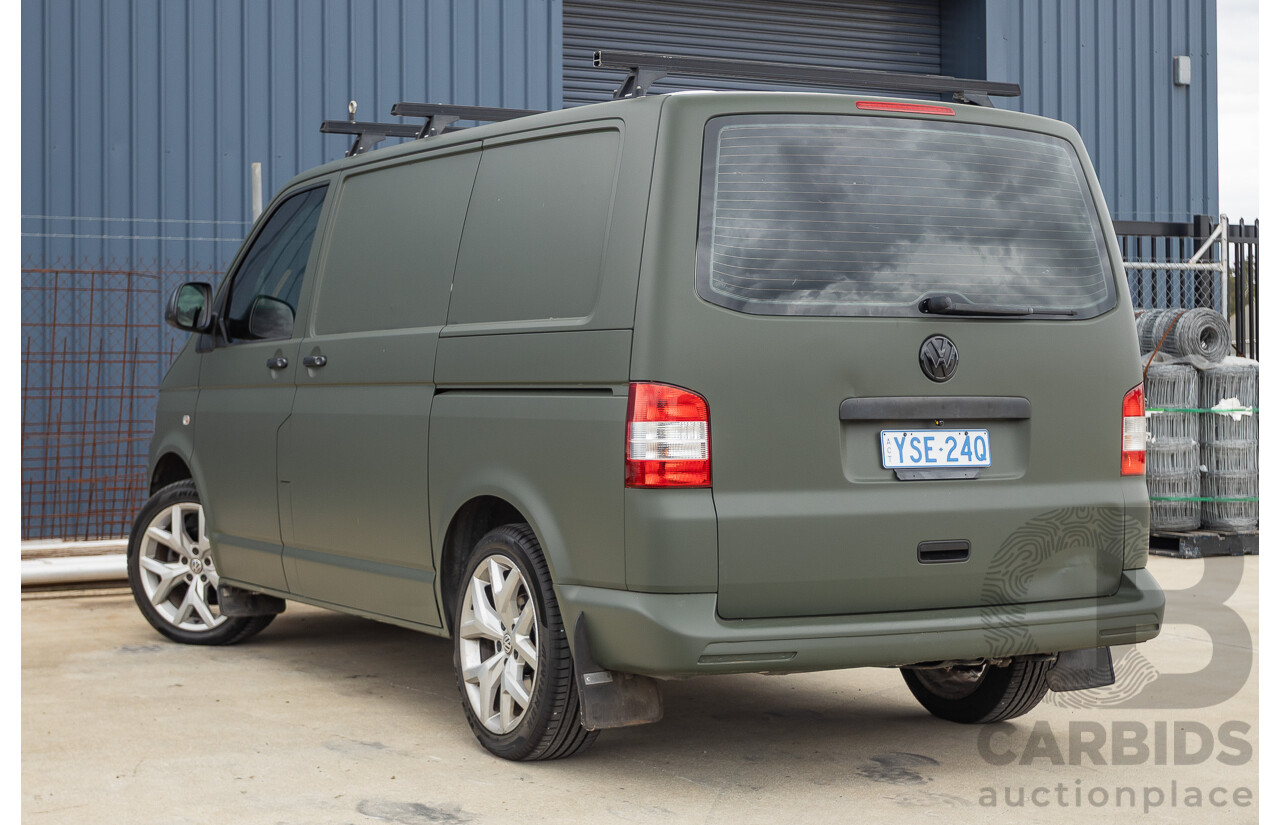 06/2014 Volkswagen Transporter TDI 250 SWB T5 MY14 Van White Matt Green (Wrapped) Turbo Diesel 2.0L