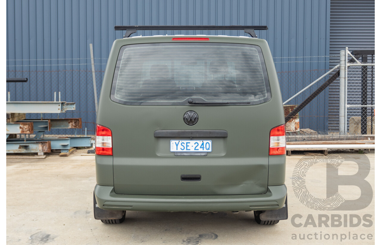 06/2014 Volkswagen Transporter TDI 250 SWB T5 MY14 Van White Matt Green (Wrapped) Turbo Diesel 2.0L