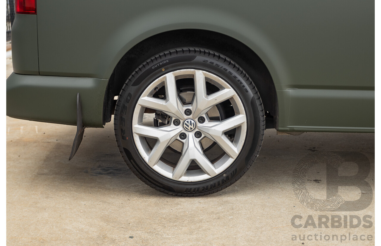 06/2014 Volkswagen Transporter TDI 250 SWB T5 MY14 Van White Matt Green (Wrapped) Turbo Diesel 2.0L