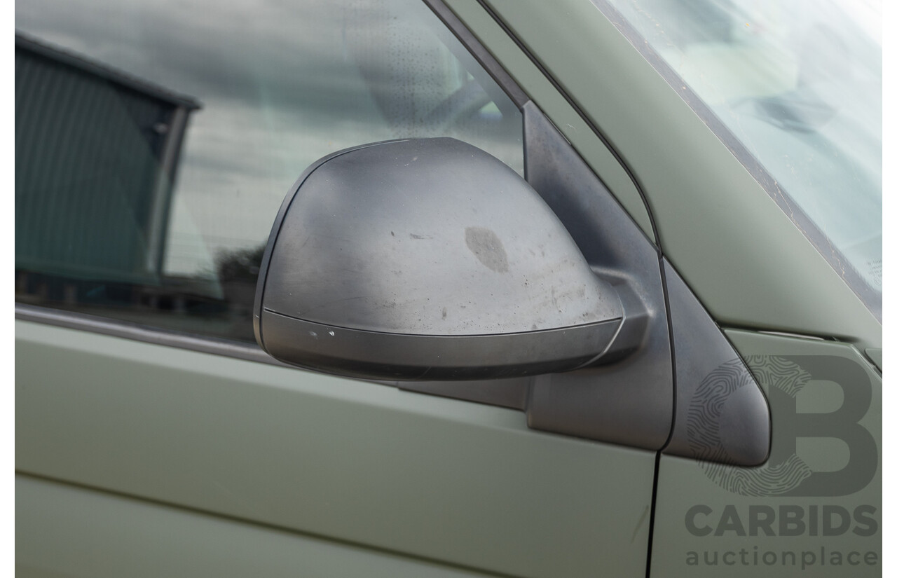 06/2014 Volkswagen Transporter TDI 250 SWB T5 MY14 Van White Matt Green (Wrapped) Turbo Diesel 2.0L