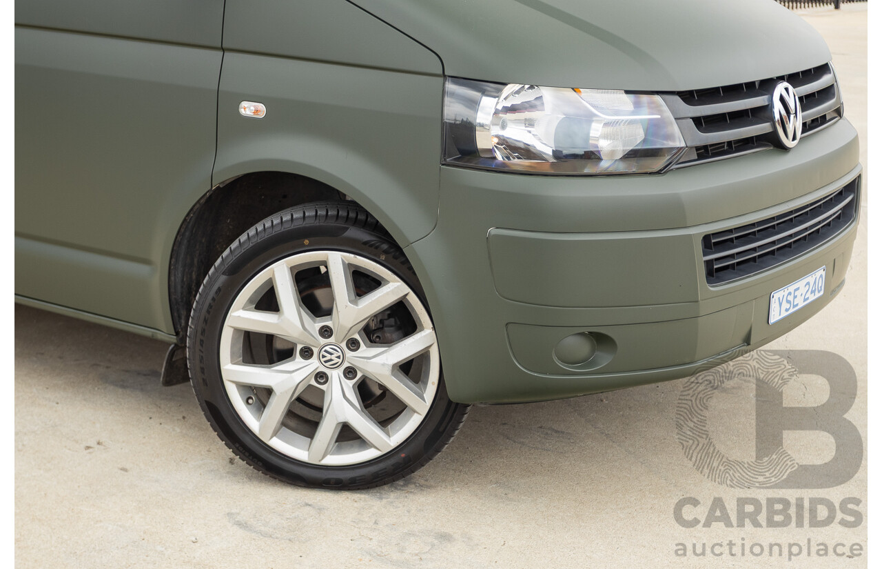 06/2014 Volkswagen Transporter TDI 250 SWB T5 MY14 Van White Matt Green (Wrapped) Turbo Diesel 2.0L