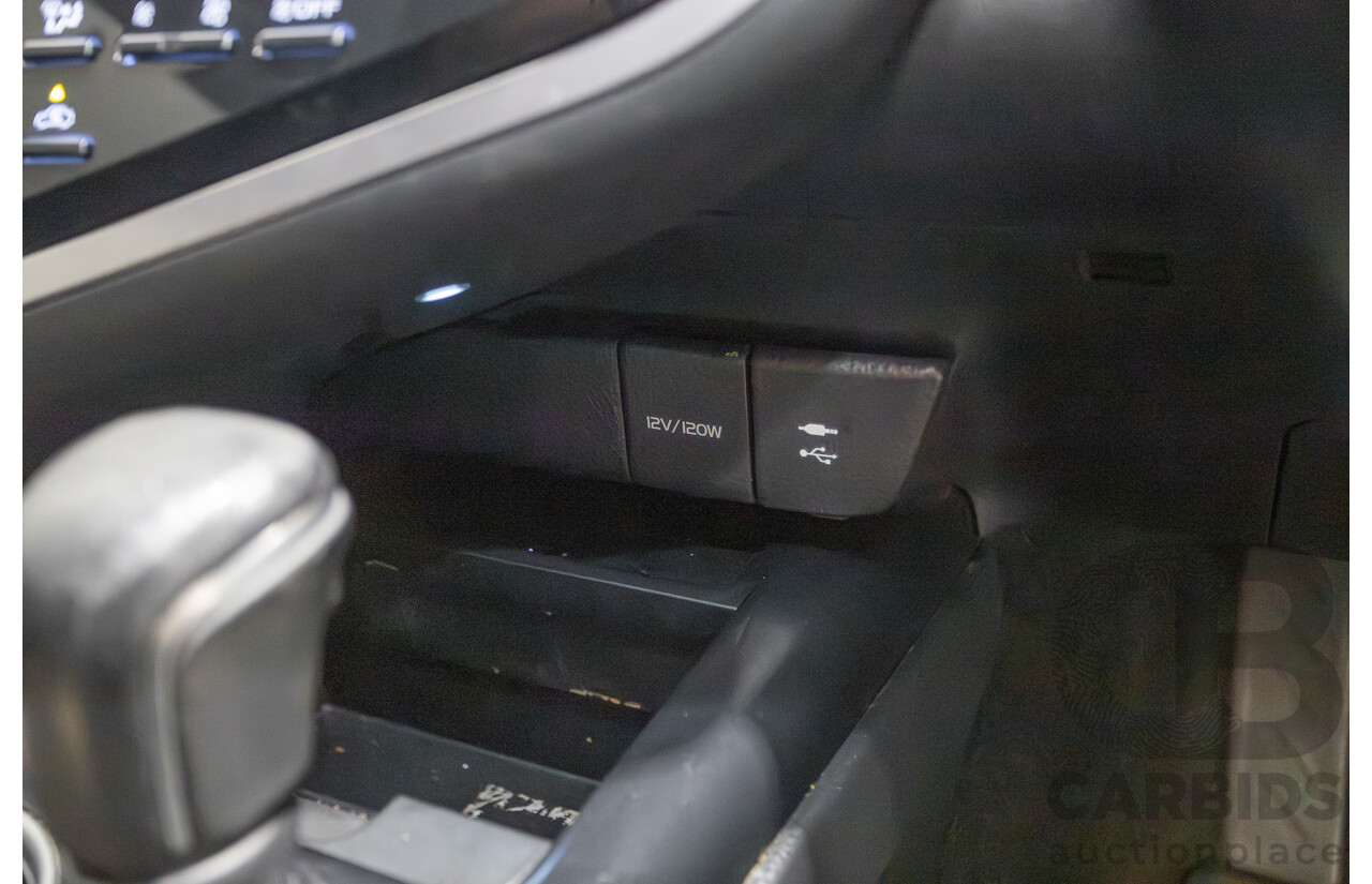 07/2018 Toyota Camry SX ASV70R MY18 4d Sedan Lunar Blue V6 3.5L