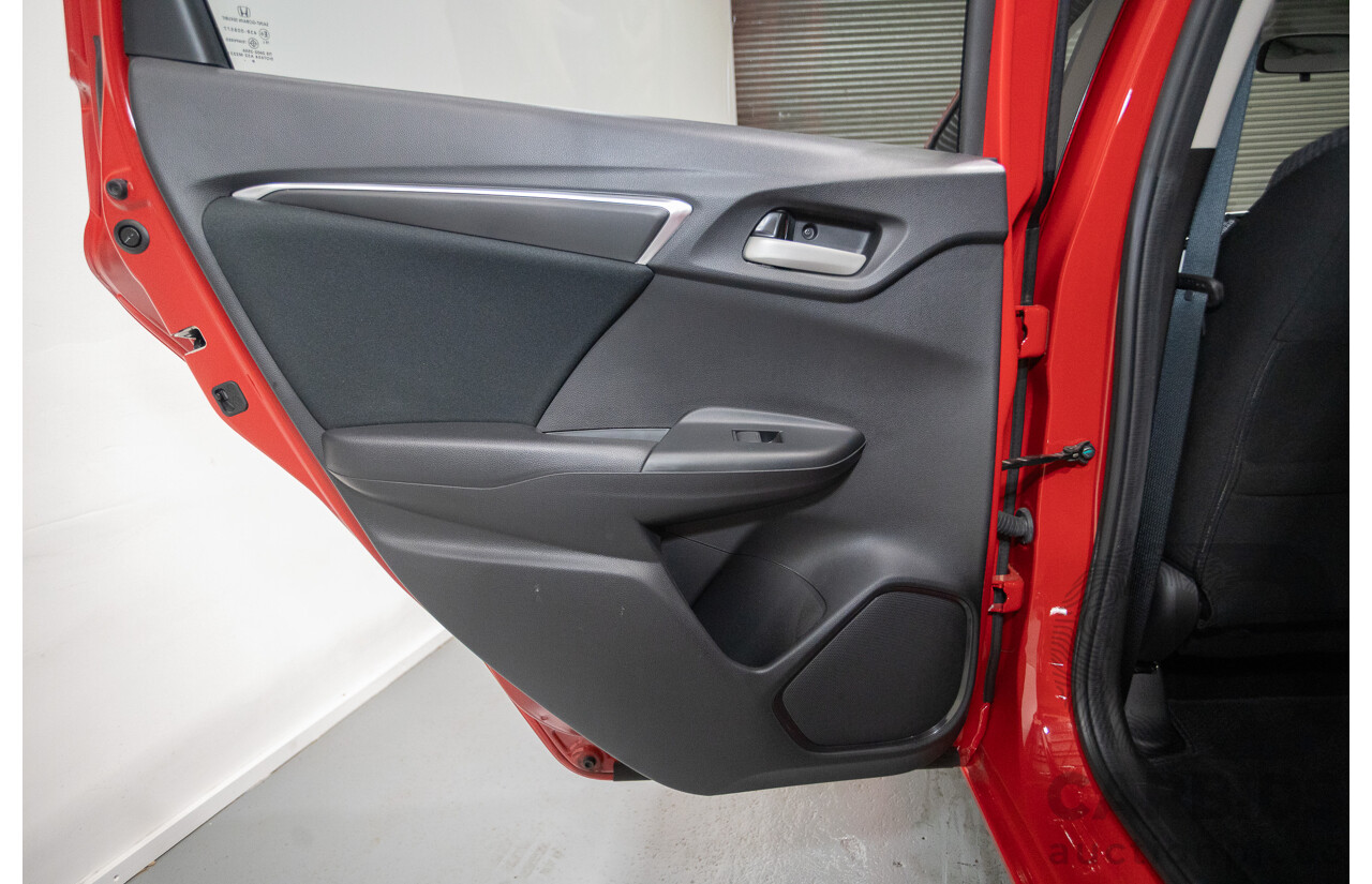3/2020 Honda Jazz VTi GK MY20 5D Hatchback Rallye Red 1.5L