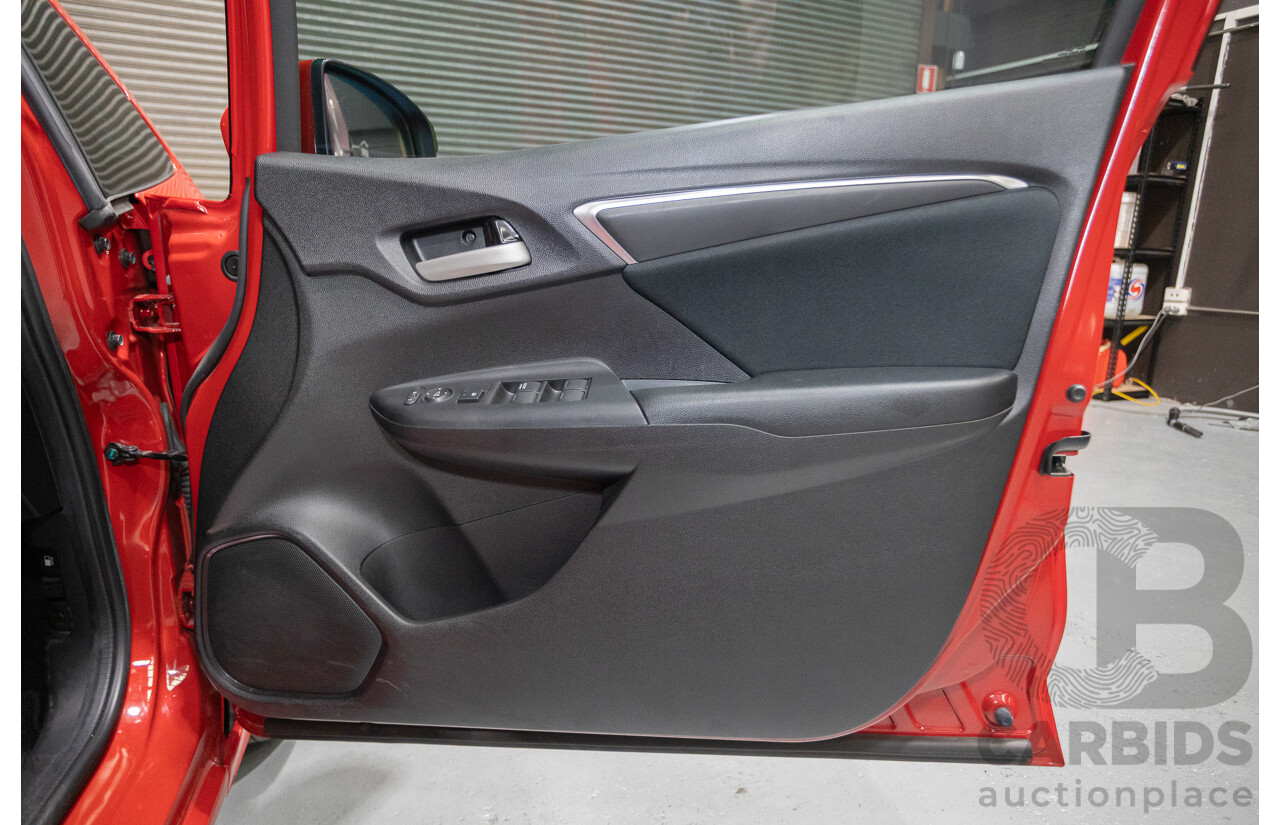 3/2020 Honda Jazz VTi GK MY20 5D Hatchback Rallye Red 1.5L