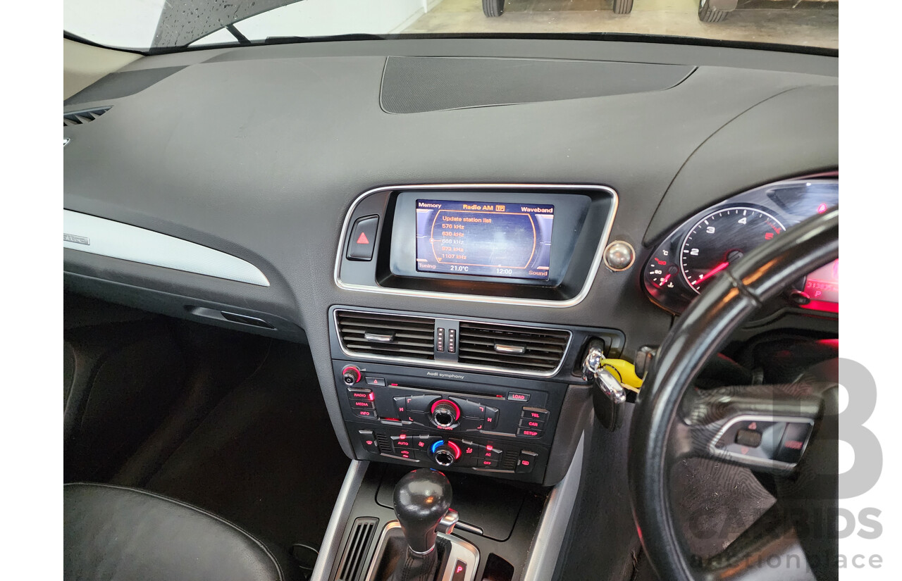 1/2010 Audi Q5 2.0 TDI Quattro 8R MY10 4d Wagon Black 2.0L