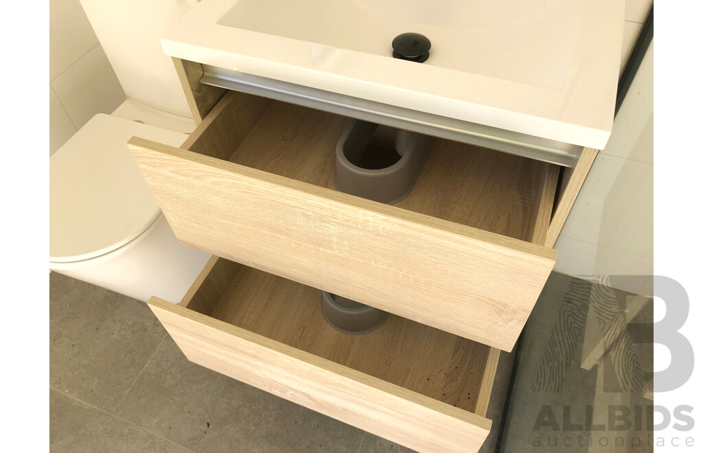 20 Foot Shipping Container Modified with Kitchen/Toilet/Vanity and Display Shower