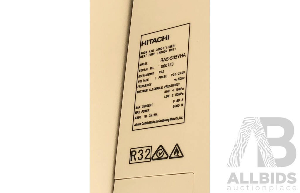 20 Foot Shipping Container Modified with Kitchen/Toilet/Vanity and Display Shower