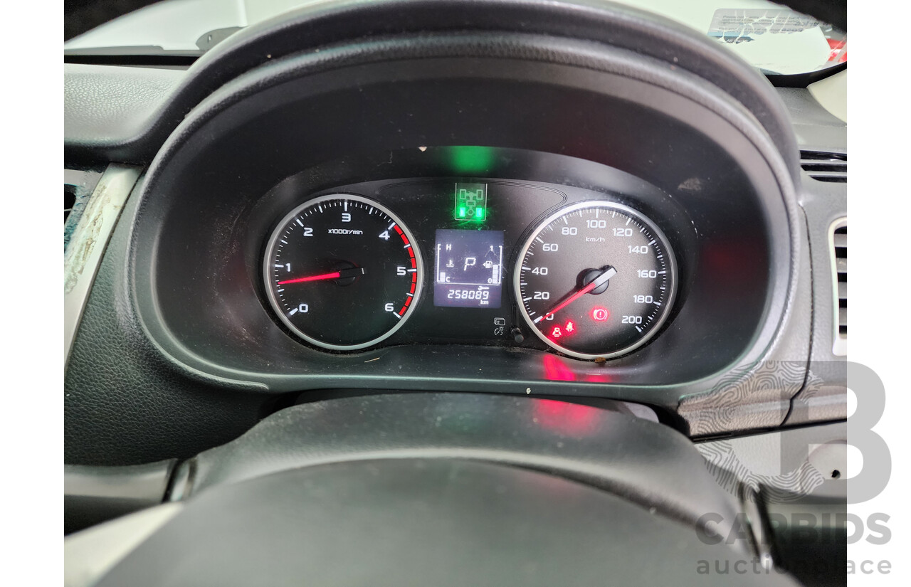 5/2015 Mitsubishi Triton GLS (4x4) MQ MY16 Dual Cab Utility White 2.4L