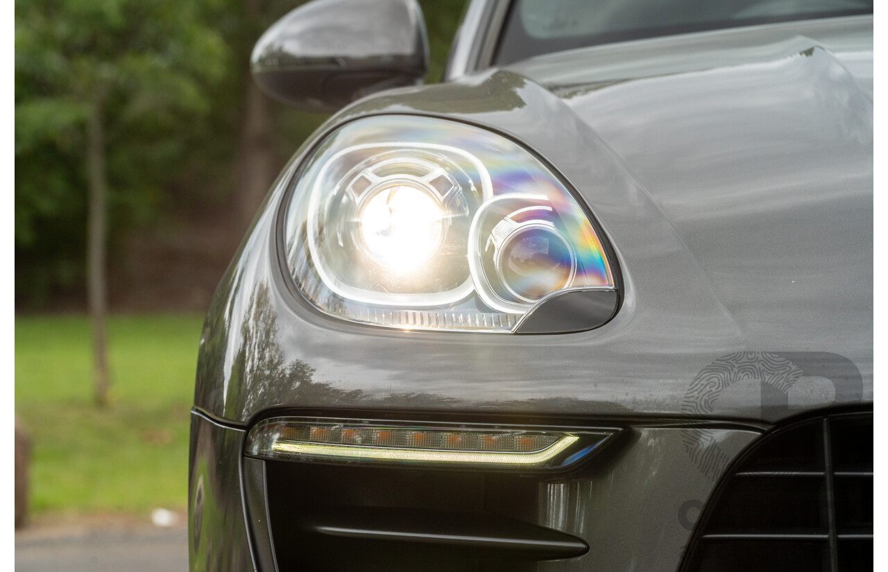 7/2017 Porsche Macan S Diesel (AWD) MY17 4d Wagon Agate Grey Metallic Turbo Diesel V6 3.0L