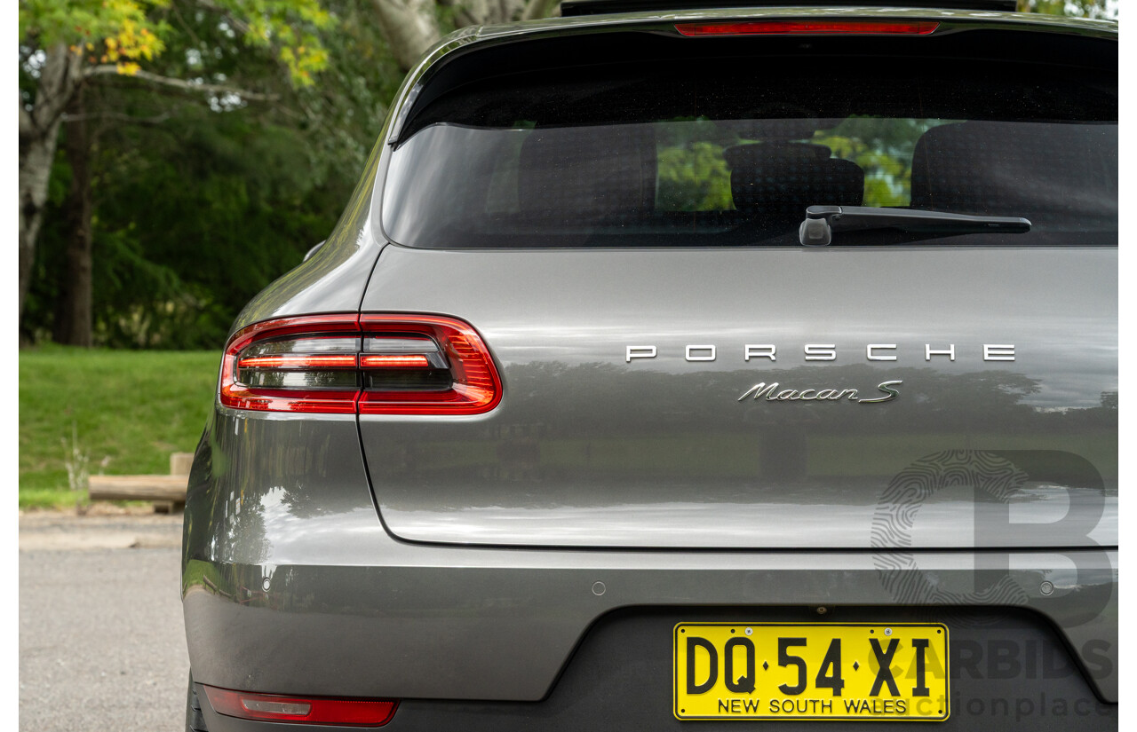 7/2017 Porsche Macan S Diesel (AWD) MY17 4d Wagon Agate Grey Metallic Turbo Diesel V6 3.0L