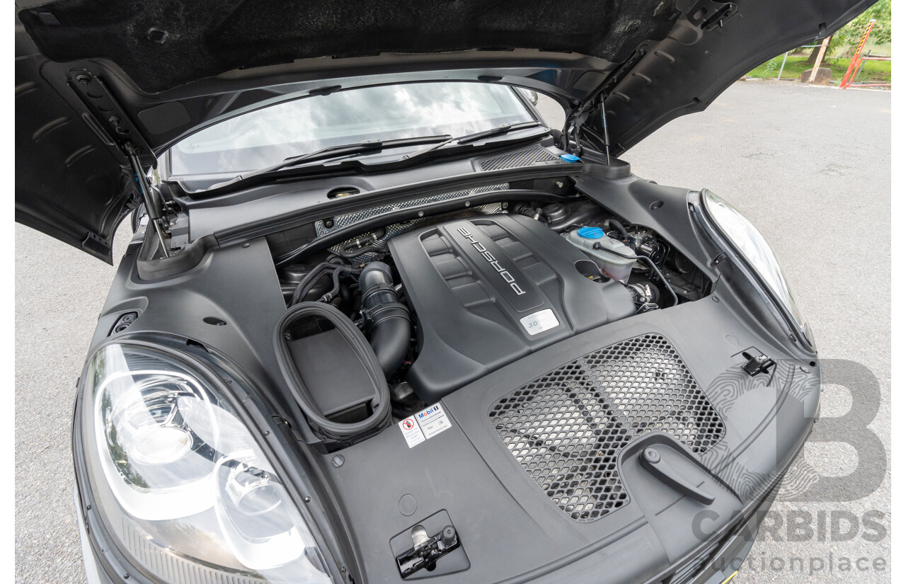 7/2017 Porsche Macan S Diesel (AWD) MY17 4d Wagon Agate Grey Metallic Turbo Diesel V6 3.0L