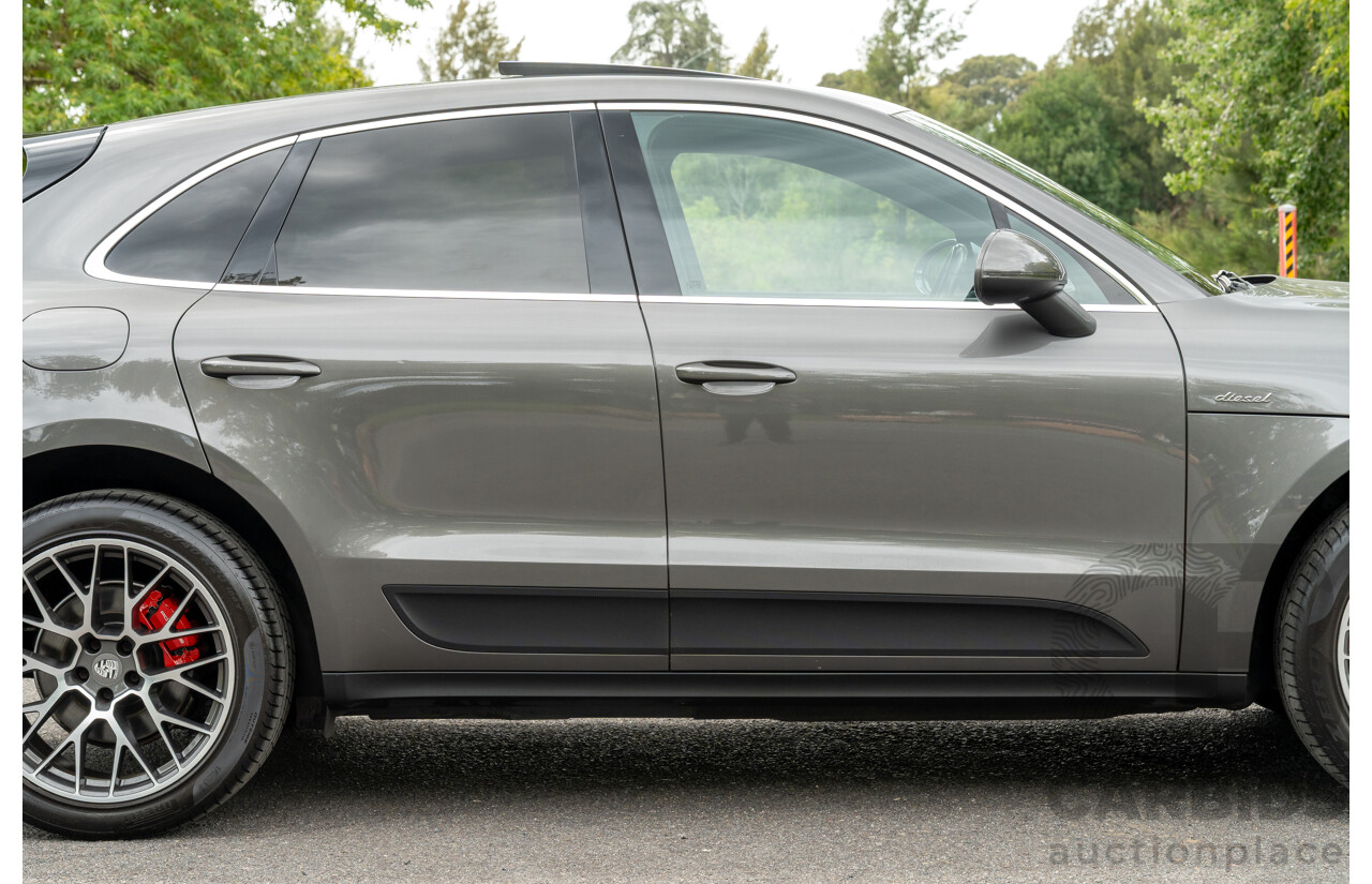 7/2017 Porsche Macan S Diesel (AWD) MY17 4d Wagon Agate Grey Metallic Turbo Diesel V6 3.0L