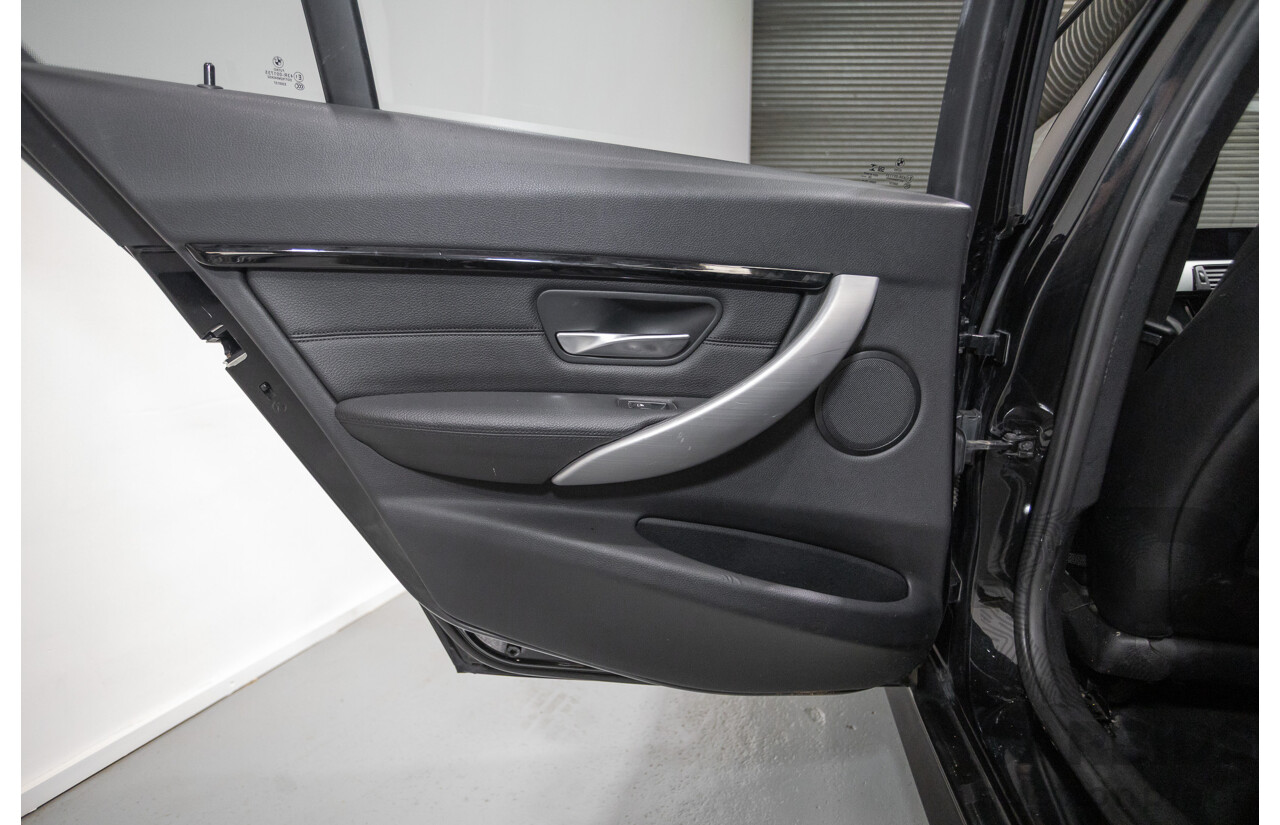 06/2017 BMW 330i M-Sport F30 LCI MY18 4D Sedan Black Sapphire Metallic Turbo 2.0L