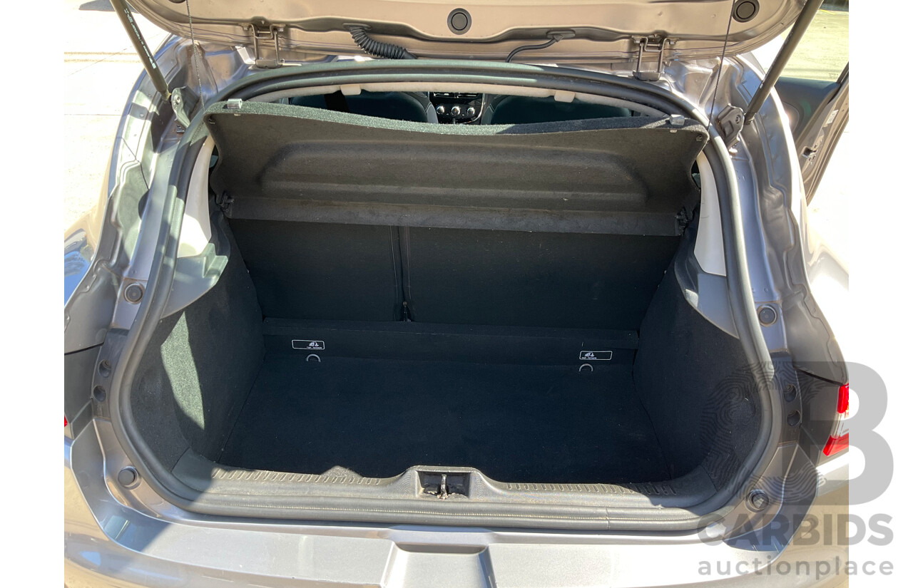 5/2014 Renault Clio Expression X98 5d Hatchback Grey 1.2L