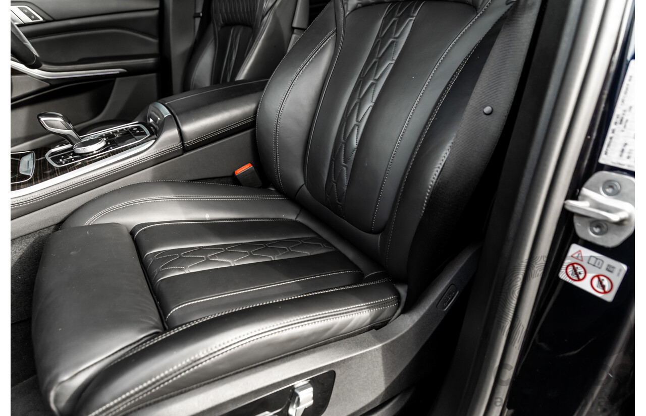 02/2021 Bmw X5 M50i (AWD) G05 MY21 4d Wagon Carbon Black Metallic Twin Turbo V8 4.4L