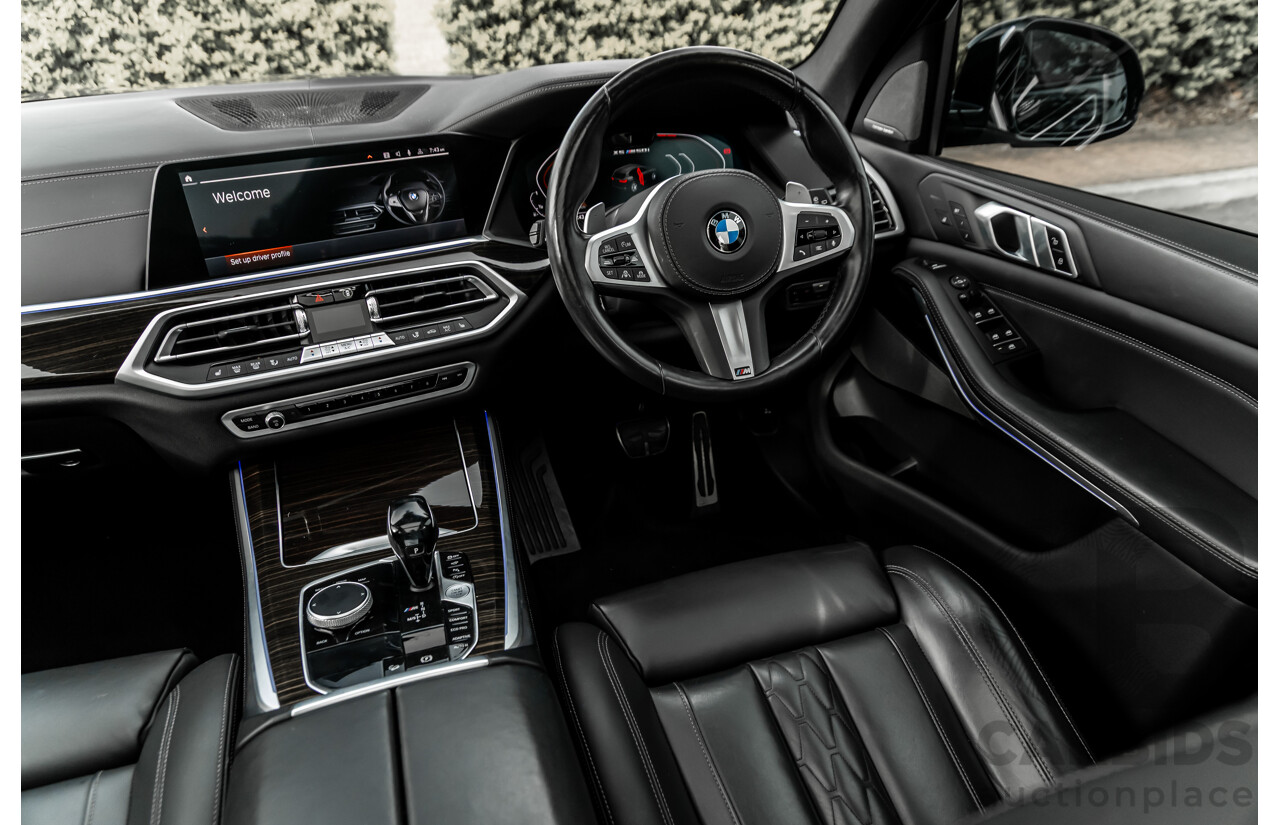 02/2021 Bmw X5 M50i (AWD) G05 MY21 4d Wagon Carbon Black Metallic Twin Turbo V8 4.4L