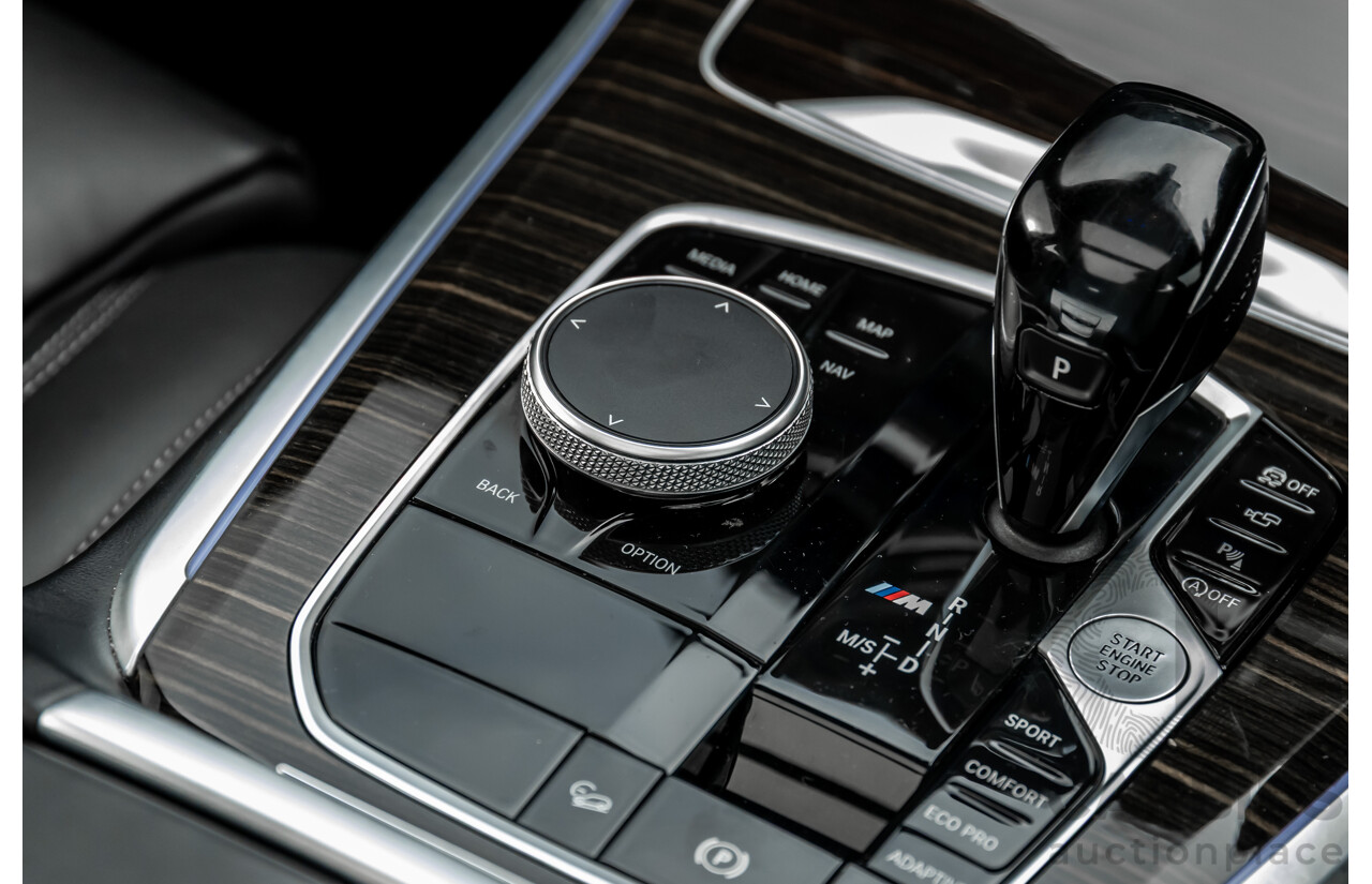 02/2021 Bmw X5 M50i (AWD) G05 MY21 4d Wagon Carbon Black Metallic Twin Turbo V8 4.4L