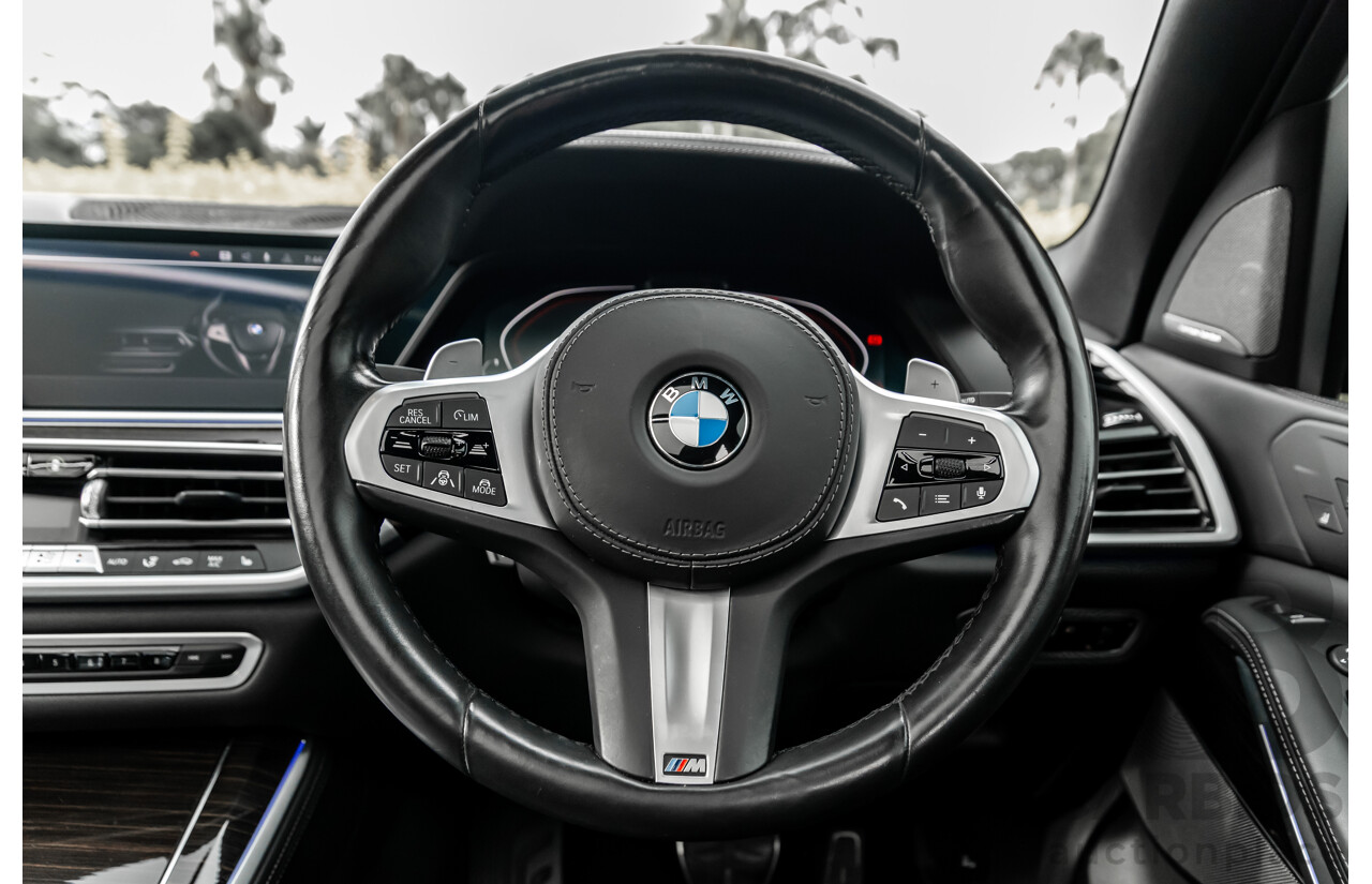 02/2021 Bmw X5 M50i (AWD) G05 MY21 4d Wagon Carbon Black Metallic Twin Turbo V8 4.4L