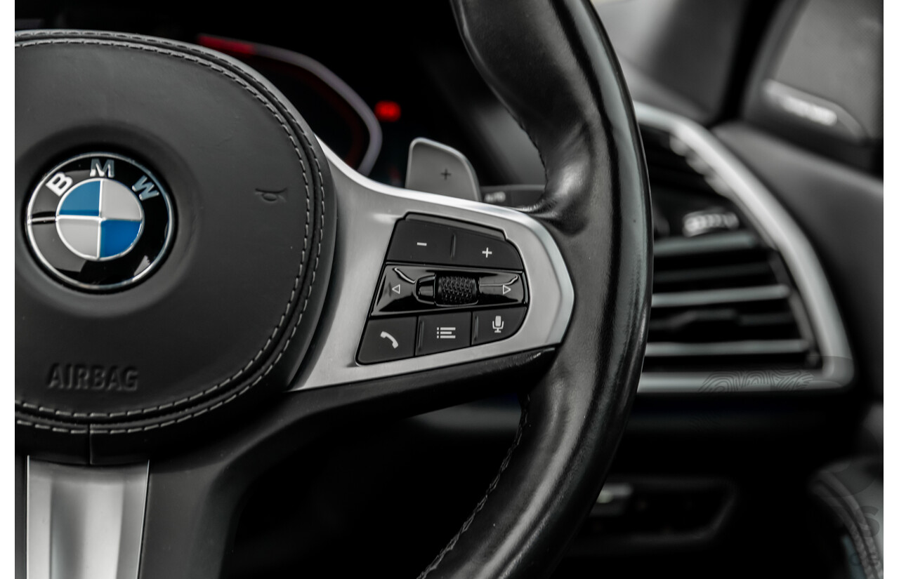 02/2021 Bmw X5 M50i (AWD) G05 MY21 4d Wagon Carbon Black Metallic Twin Turbo V8 4.4L