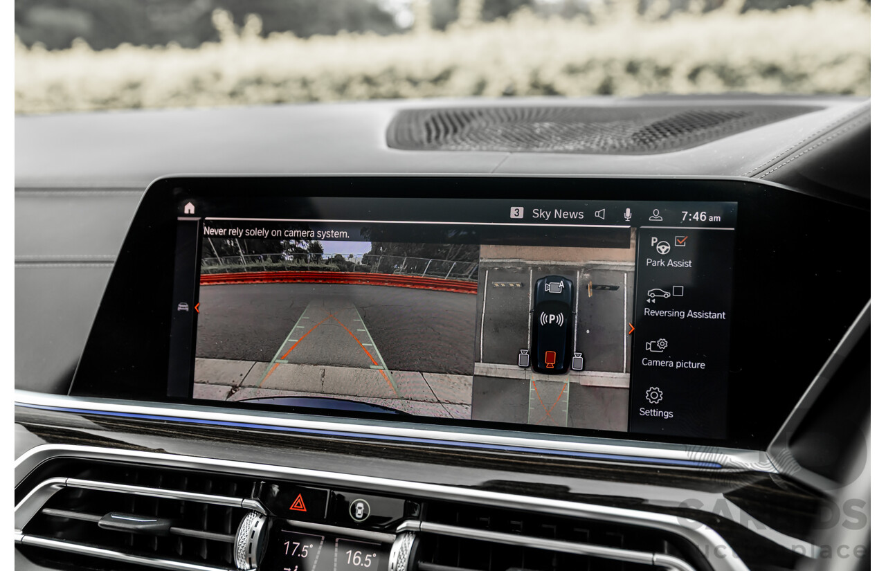 02/2021 Bmw X5 M50i (AWD) G05 MY21 4d Wagon Carbon Black Metallic Twin Turbo V8 4.4L