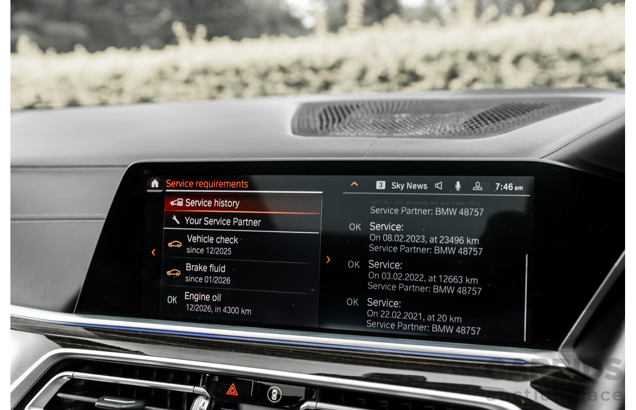 02/2021 Bmw X5 M50i (AWD) G05 MY21 4d Wagon Carbon Black Metallic Twin Turbo V8 4.4L