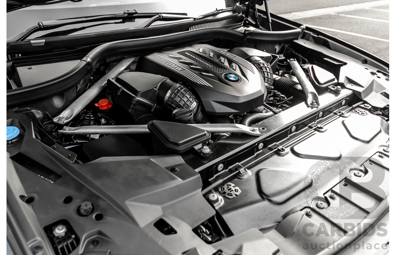 02/2021 Bmw X5 M50i (AWD) G05 MY21 4d Wagon Carbon Black Metallic Twin Turbo V8 4.4L