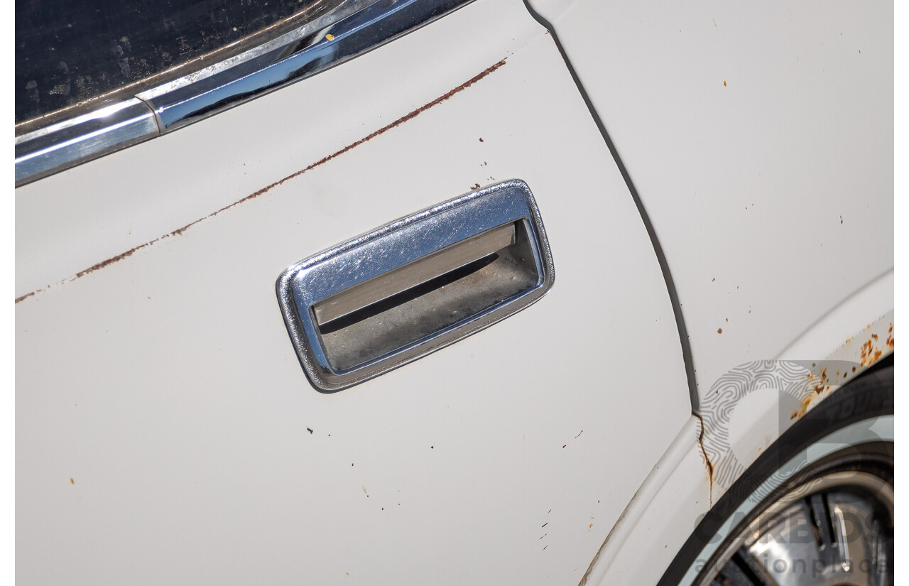 11/1971 Toyota Crown SE MS65 4d Sedan White 2.6L