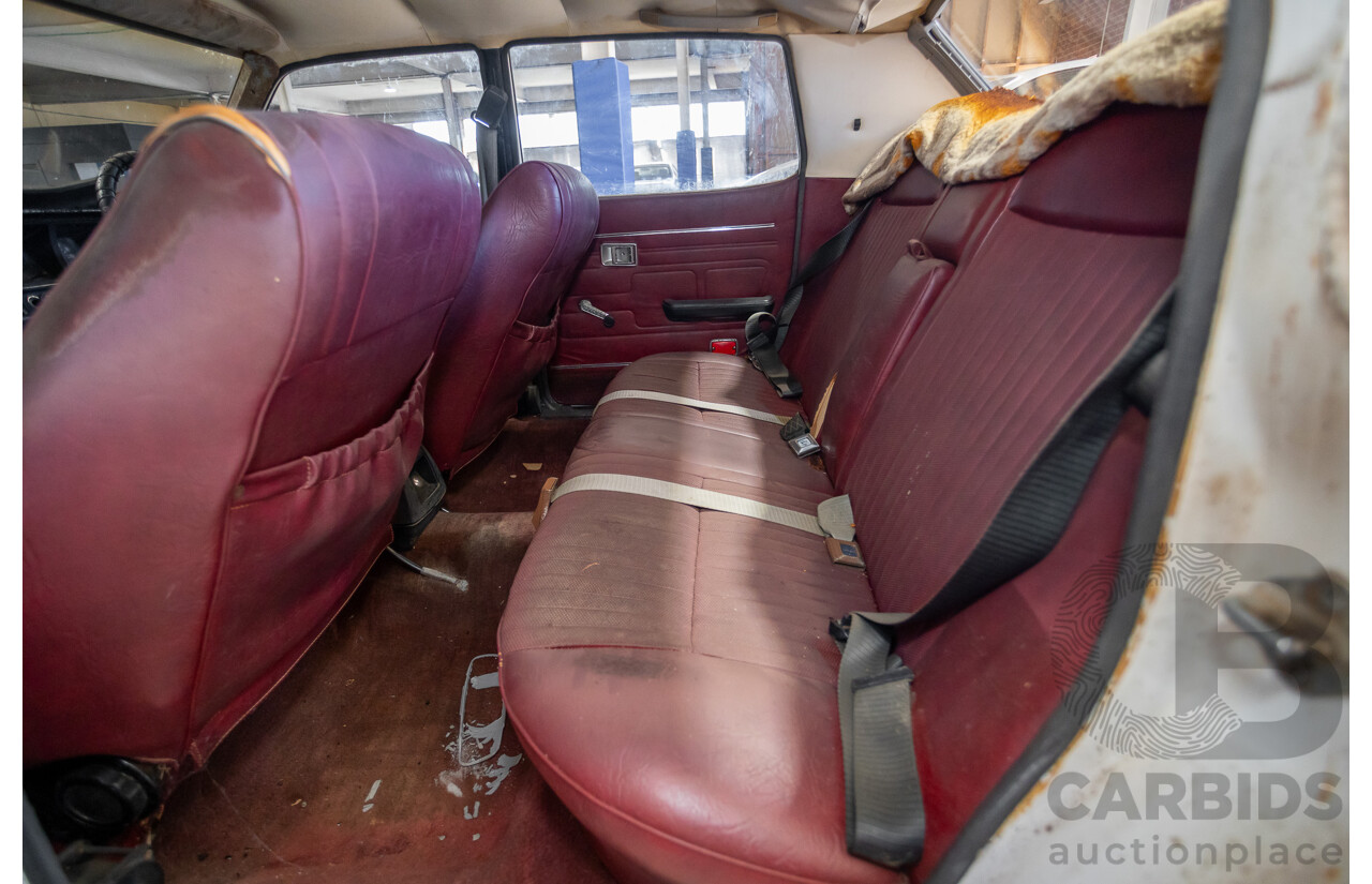 11/1971 Toyota Crown SE MS65 4d Sedan White 2.6L