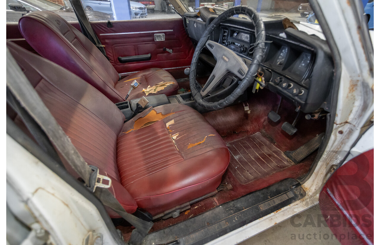 11/1971 Toyota Crown SE MS65 4d Sedan White 2.6L