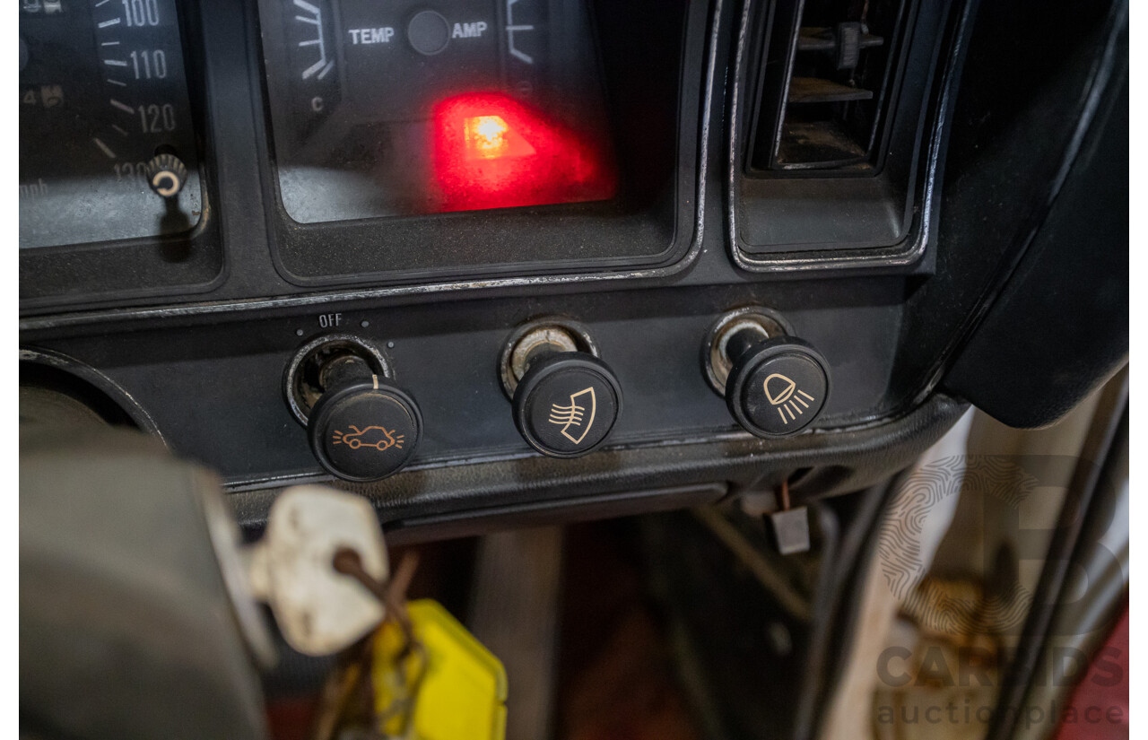 11/1971 Toyota Crown SE MS65 4d Sedan White 2.6L