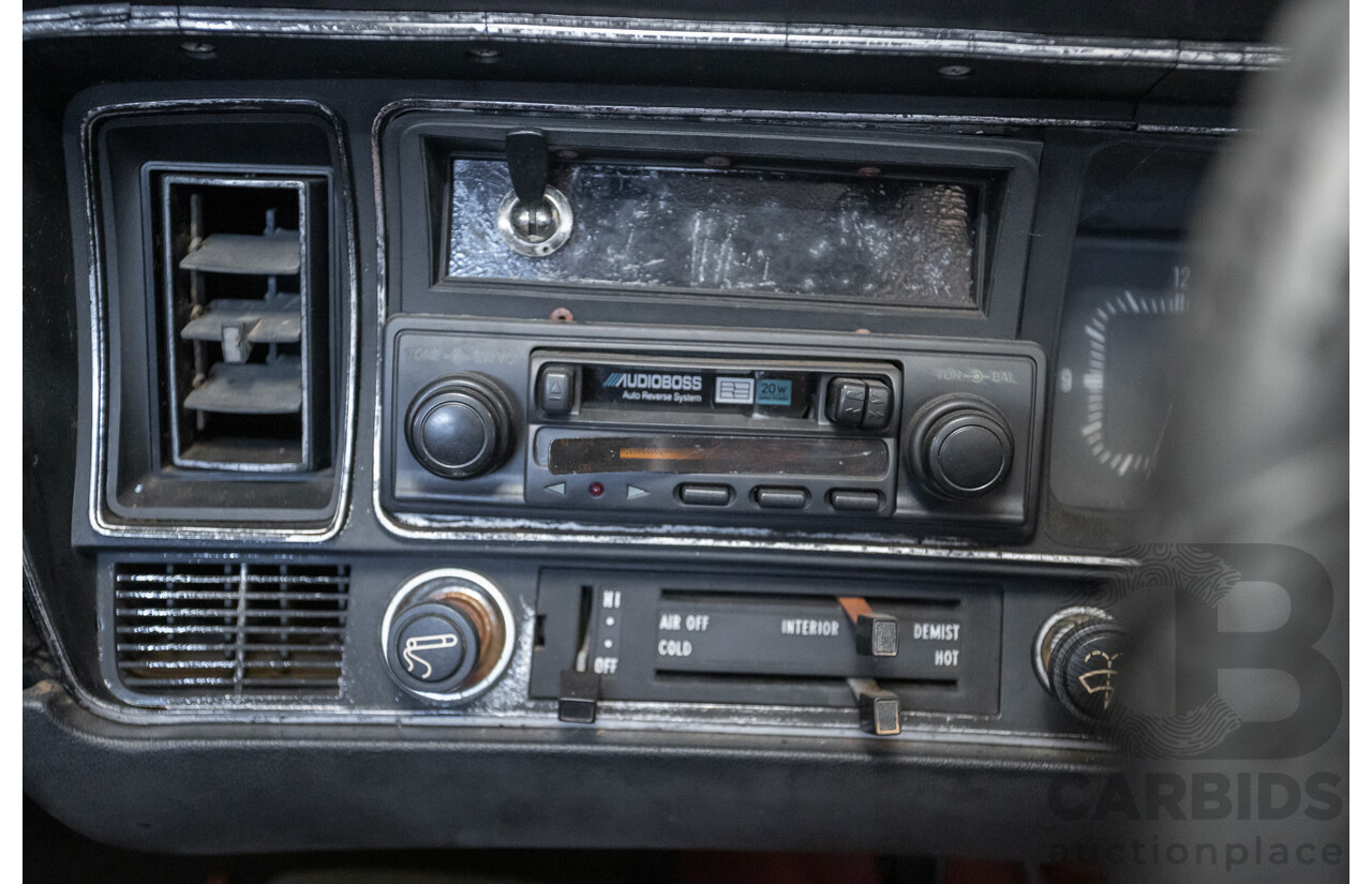 11/1971 Toyota Crown SE MS65 4d Sedan White 2.6L