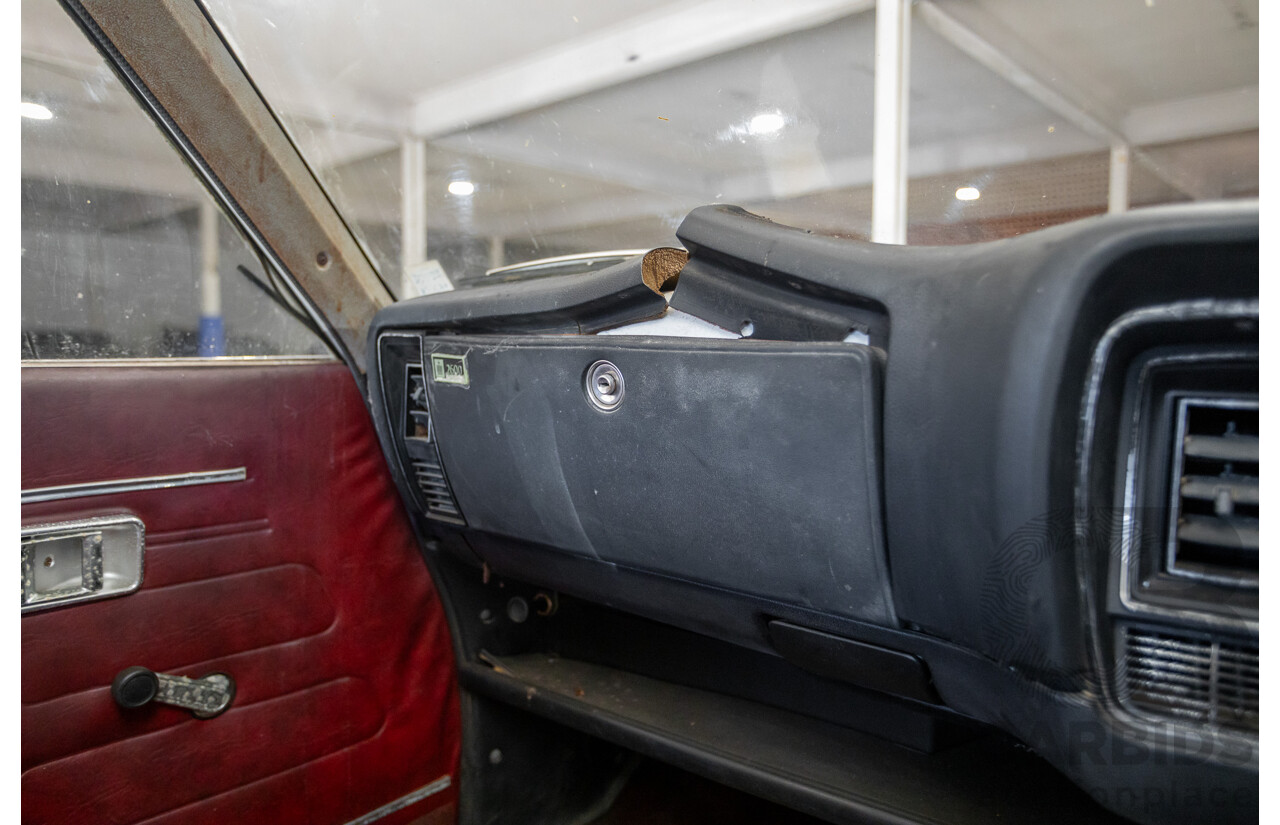 11/1971 Toyota Crown SE MS65 4d Sedan White 2.6L