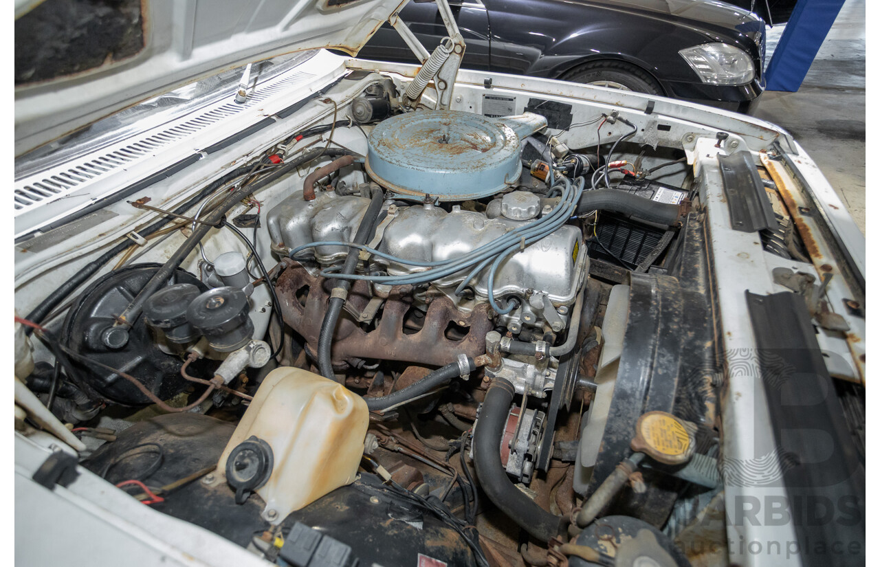 11/1971 Toyota Crown SE MS65 4d Sedan White 2.6L