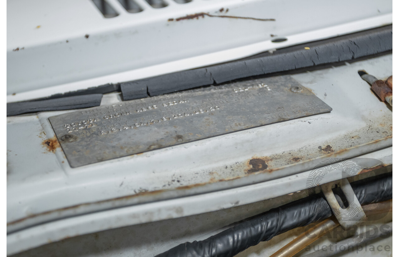 11/1971 Toyota Crown SE MS65 4d Sedan White 2.6L