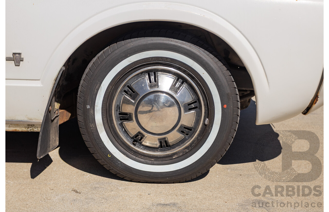 11/1971 Toyota Crown SE MS65 4d Sedan White 2.6L