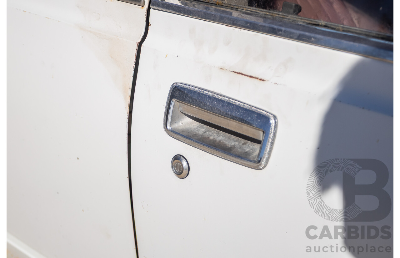 11/1971 Toyota Crown SE MS65 4d Sedan White 2.6L