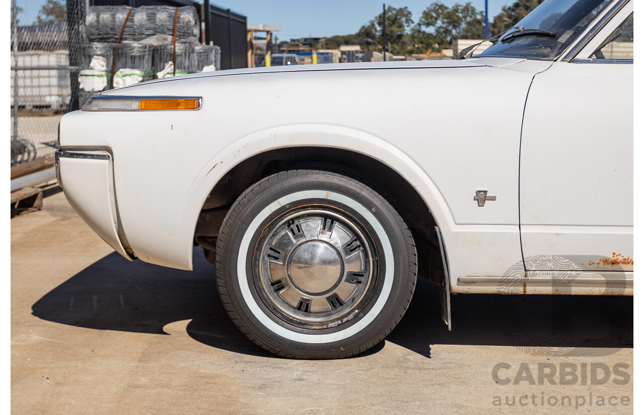 11/1971 Toyota Crown SE MS65 4d Sedan White 2.6L