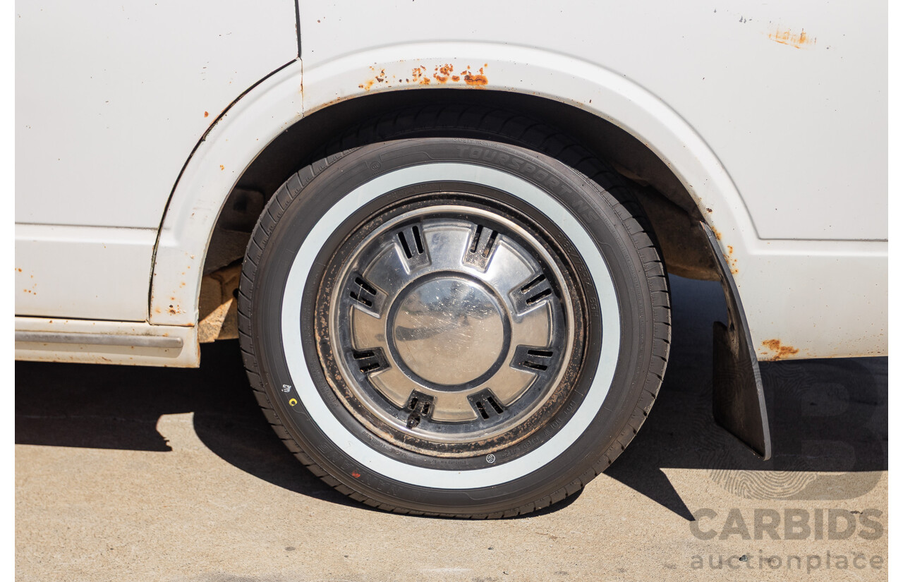 11/1971 Toyota Crown SE MS65 4d Sedan White 2.6L