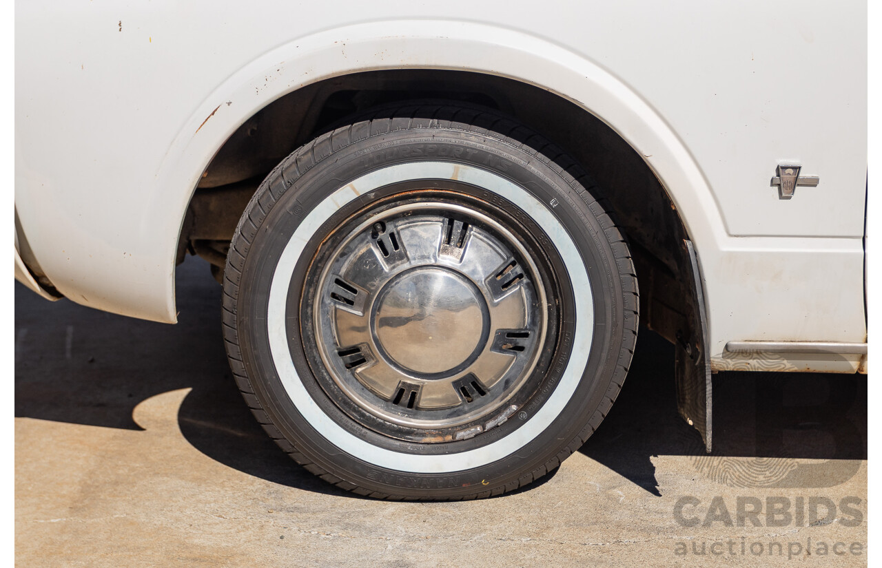 11/1971 Toyota Crown SE MS65 4d Sedan White 2.6L