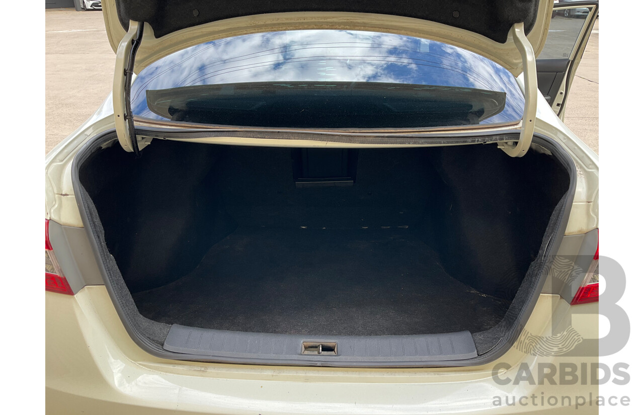 5/2014 Nissan Pulsar Ti B17 4d Sedan Diamond White 1.8L