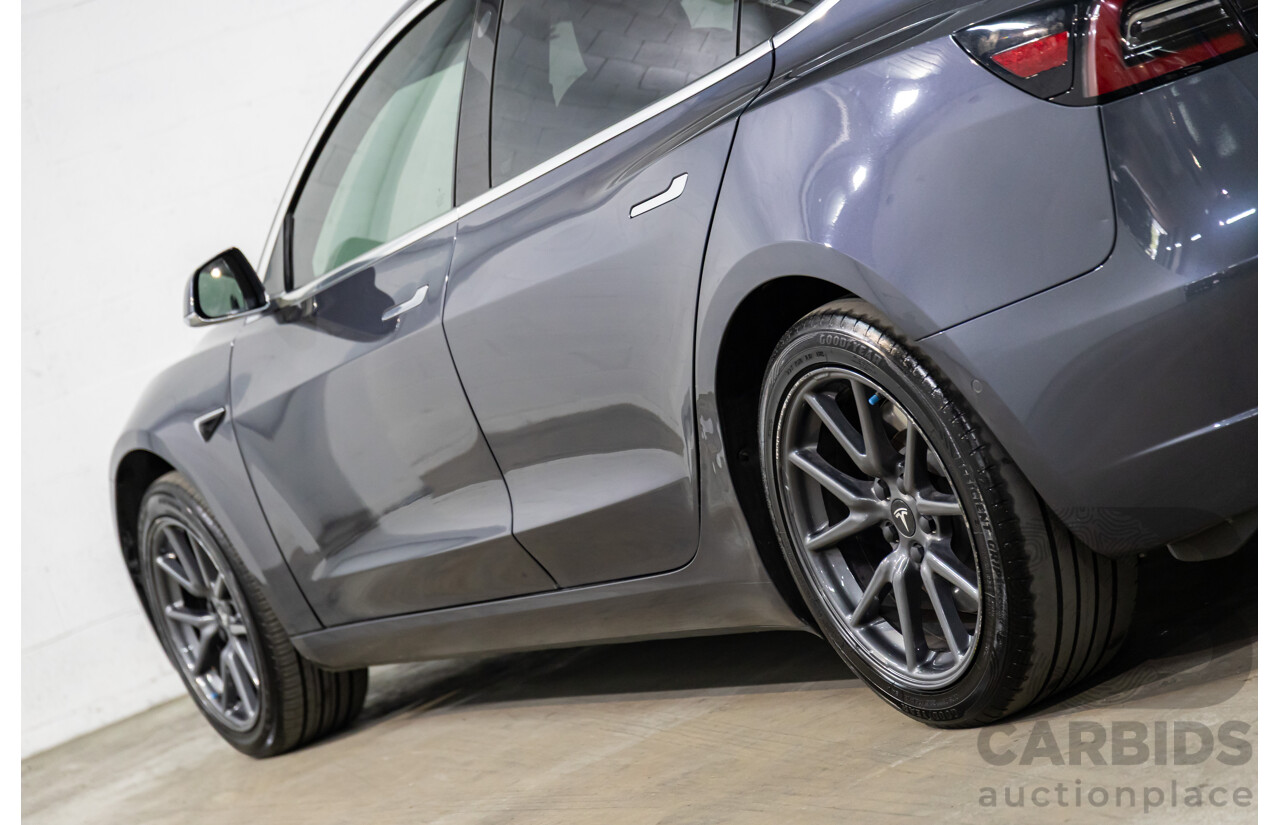 05/2020 Tesla Model 3 E1RB Standard Range (RWD) MY20 5D Sedan Midnight Silver Metallic Electric EV - 190kW