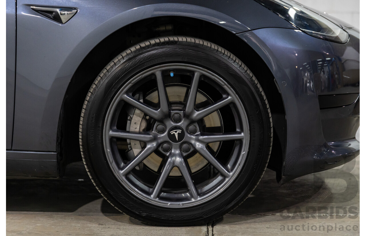 05/2020 Tesla Model 3 E1RB Standard Range (RWD) MY20 5D Sedan Midnight Silver Metallic Electric EV - 190kW