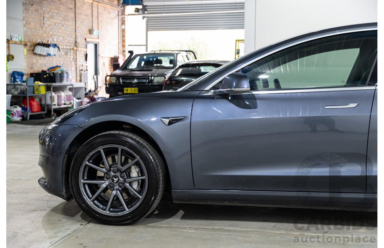 05/2020 Tesla Model 3 E1RB Standard Range (RWD) MY20 5D Sedan Midnight Silver Metallic Electric EV - 190kW