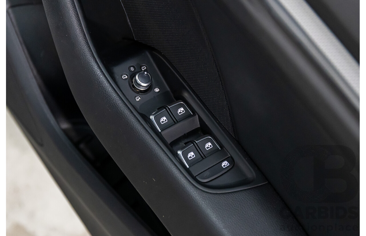 01/2019 Audi A3 35 TFSI (FWD) 8V MY19 4d Sportback Glacier White Metallic Turbo 1.4L